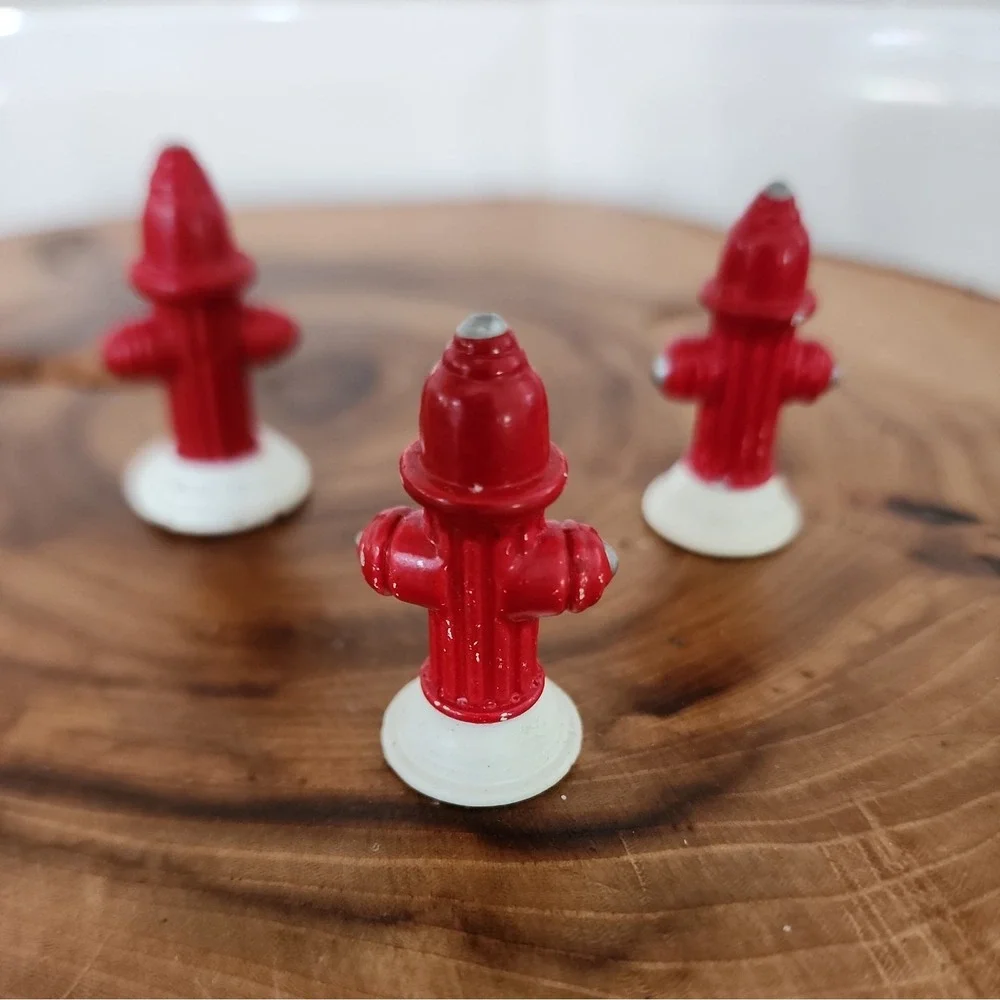 Lot 5 Vtg Christmas Village Metal Red Fire Hydrant, Clock, St Sign Taiwan Mini's